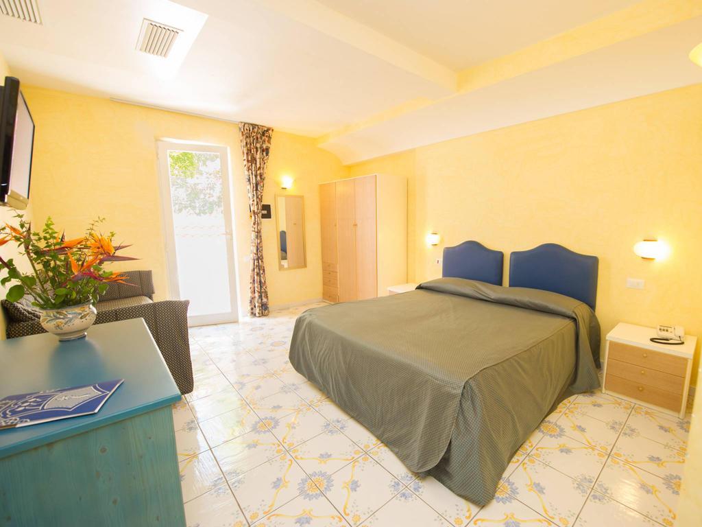 Hotel L'Approdo Casamicciola Terme Kültér fotó
