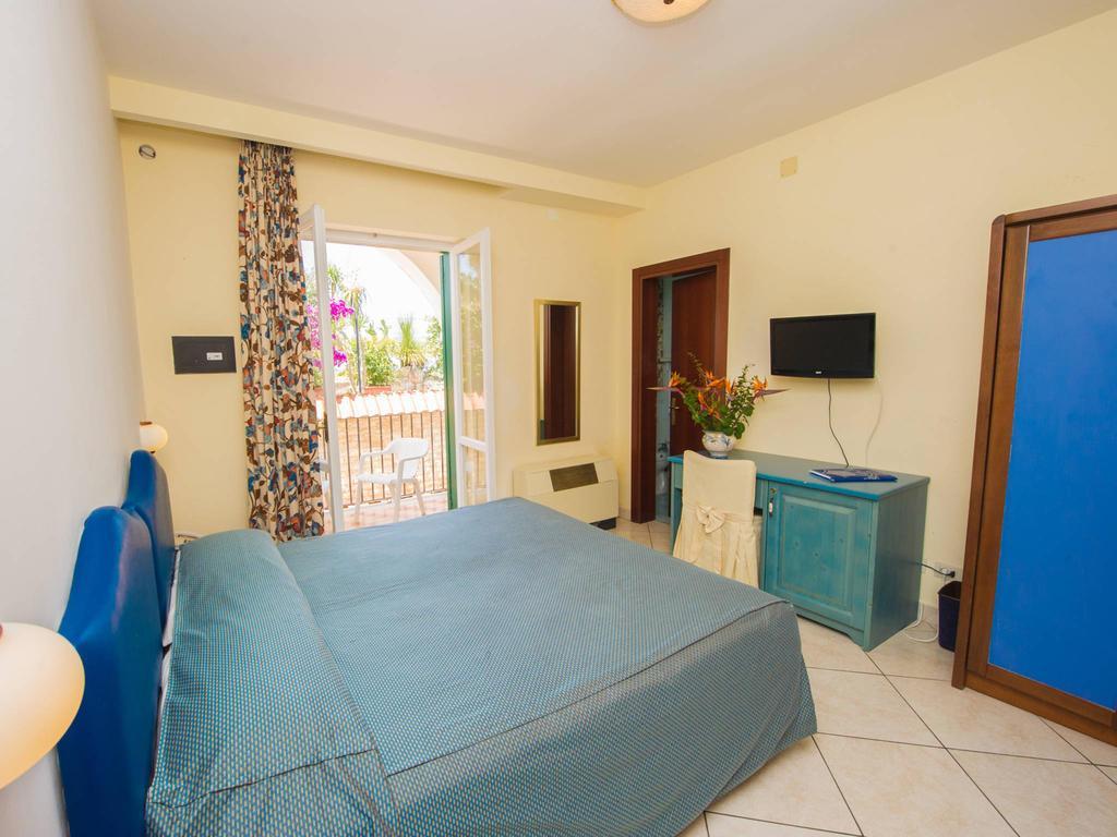 Hotel L'Approdo Casamicciola Terme Kültér fotó